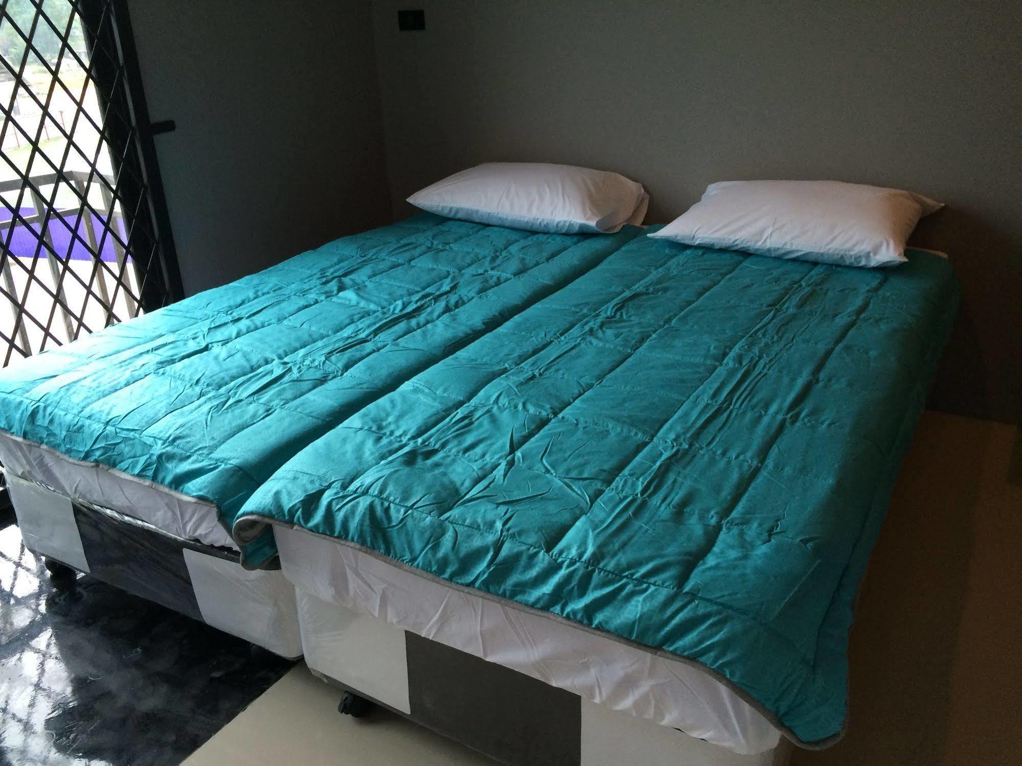 Hubb Hostel Phuket Airport Nai Yang Bagian luar foto