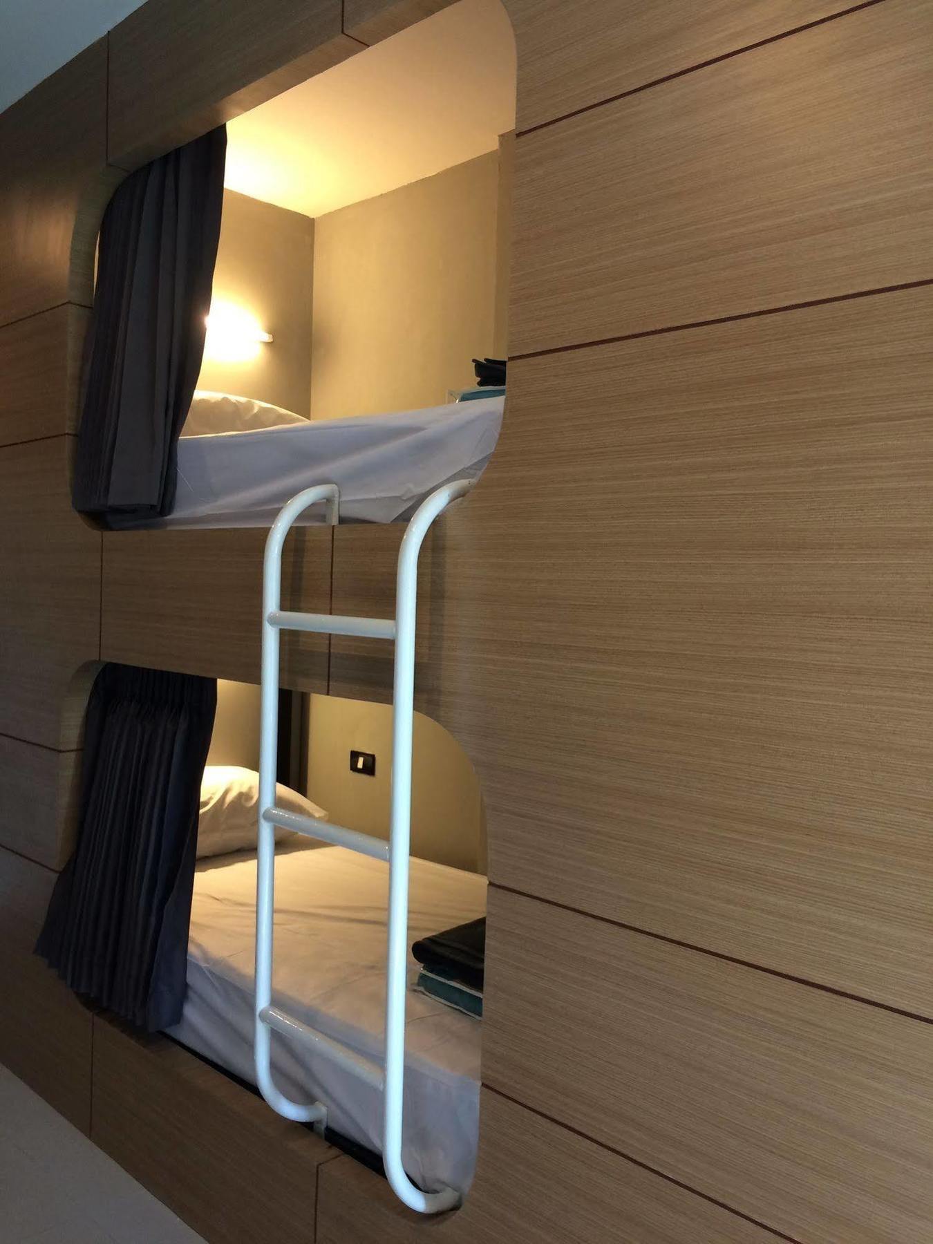 Hubb Hostel Phuket Airport Nai Yang Bagian luar foto