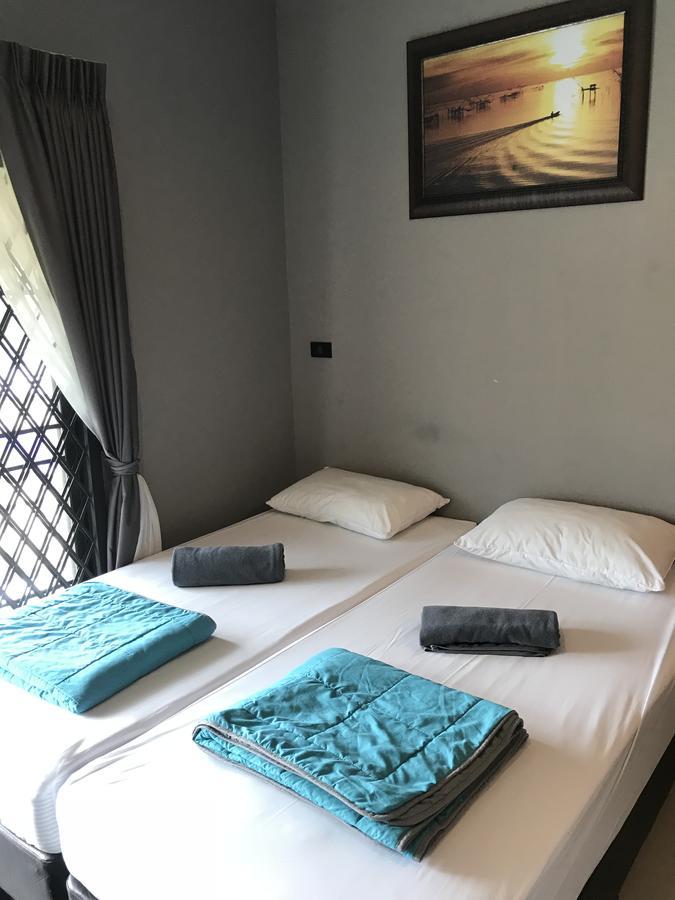 Hubb Hostel Phuket Airport Nai Yang Bagian luar foto